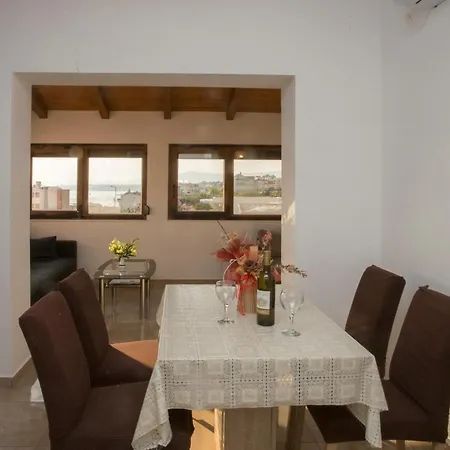 Apartment Nives Holiday *