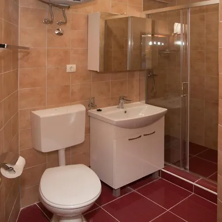 Nives Holiday Apartment *