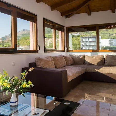 Apartment Nives Holiday Podstrana