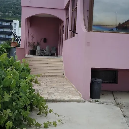 Nives Holiday Apartment *